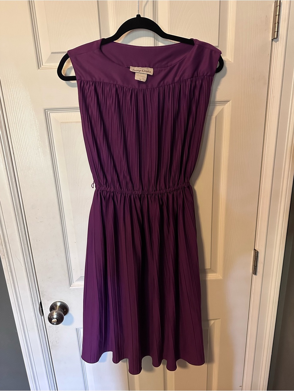 Vintage Avery Deb Purple Pleated Cap-Sleeve Midi Dress